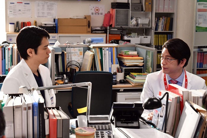 松山ケンイチ、及川光博/「A LIFE~愛しき人~」第9話より(C)TBS