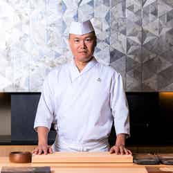 「鮨 銀座おのでら フォーシーズンズホテル京都店」久保卓弥料理長/提供画像