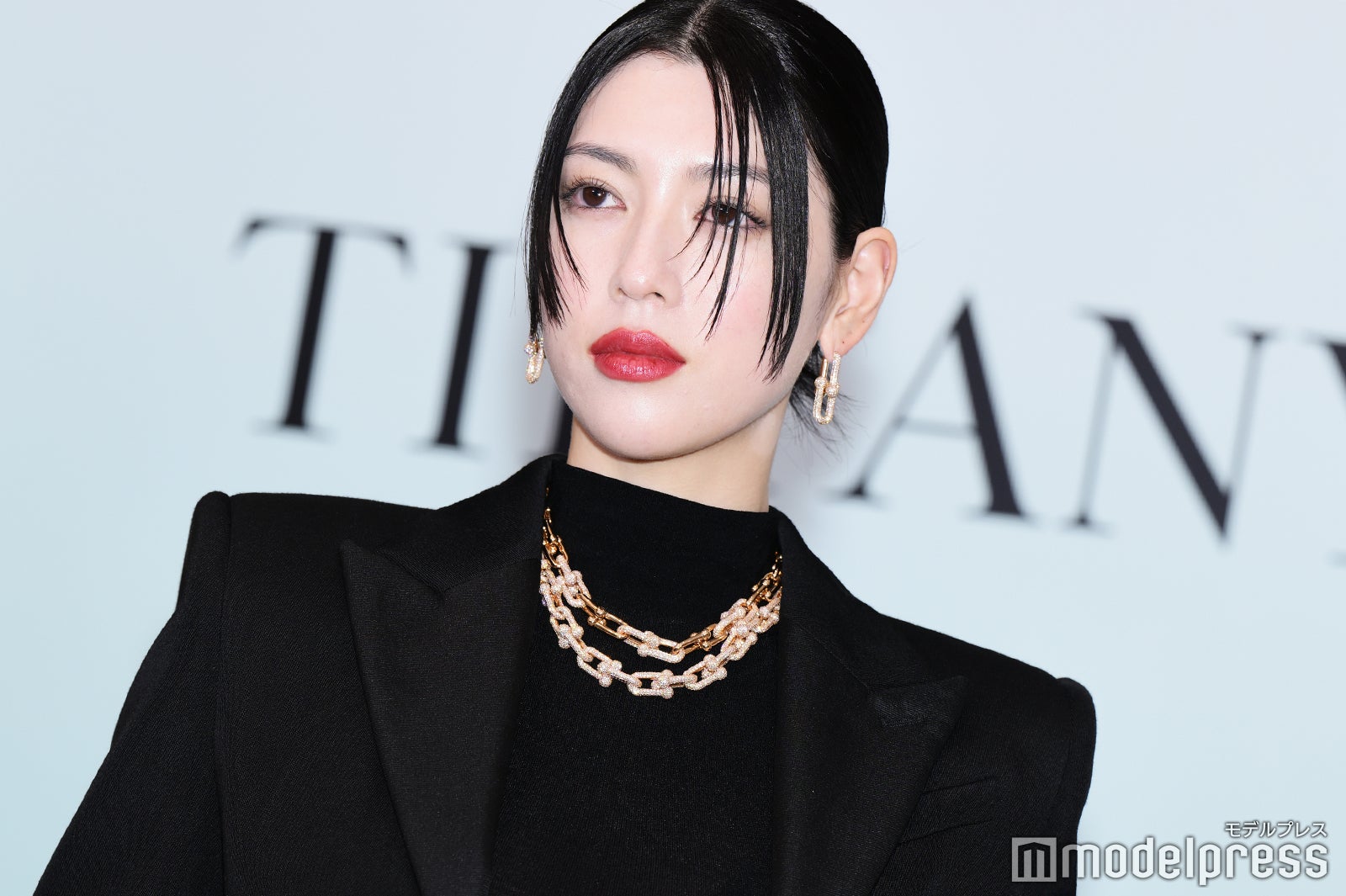 イメチェン前の三吉彩花（C）モデルプレス