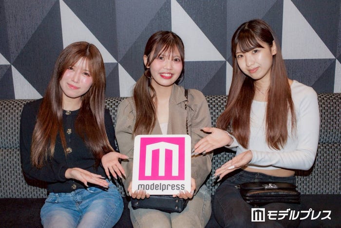 (左から)みさき、みお、もも(C)モデルプレス