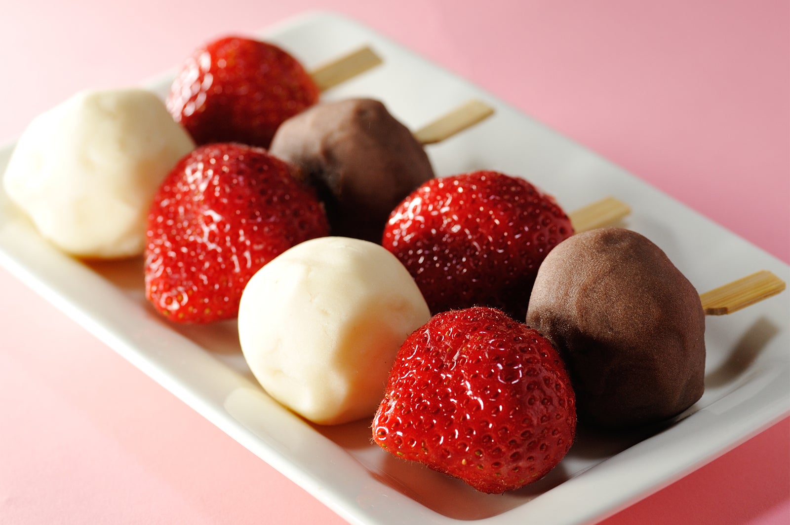 あまおういちご団子1本550円～／画像提供：大宰府参道天山