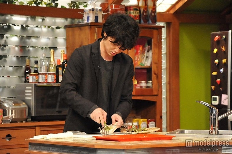 綾野剛（C）関西テレビ