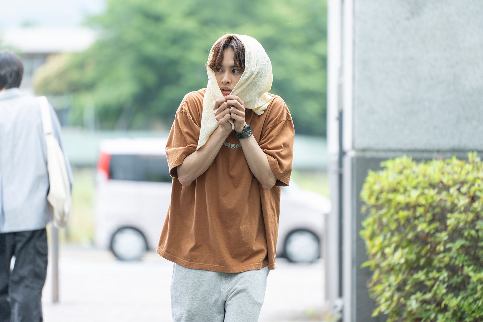 草川拓弥「みなと商事コインランドリー2」第4話より（C）缶爪さわ・椿ゆず／KADOKAWA／「みなと商事コインランドリー2」製作委員会