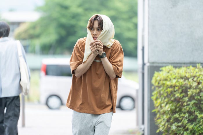 草川拓弥「みなと商事コインランドリー2」第4話より(C)缶爪さわ・椿ゆず/KADOKAWA/「みなと商事コインランドリー2」製作委員会