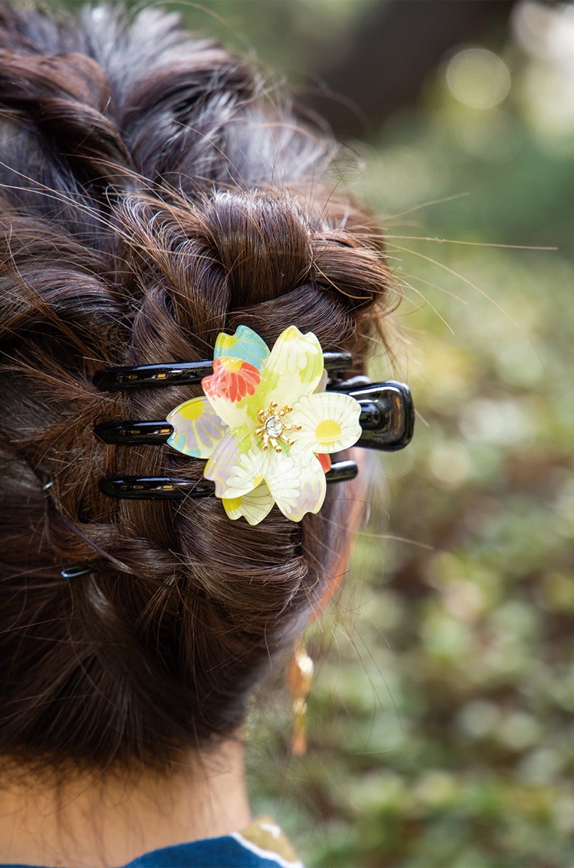 普段着にも和装にも合わせやすいヘアアクセサリー（提供画像）