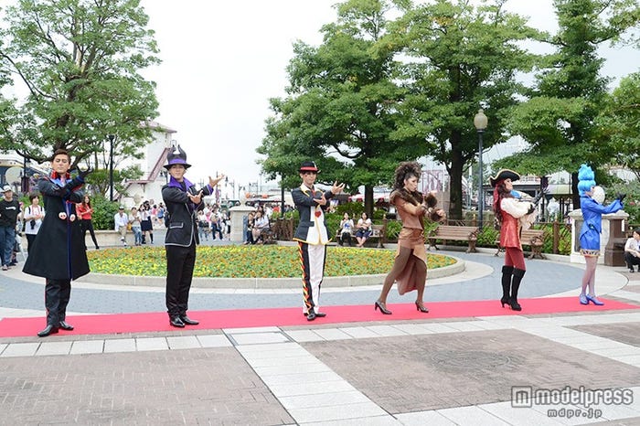 アップル・ポイズンのポーズ