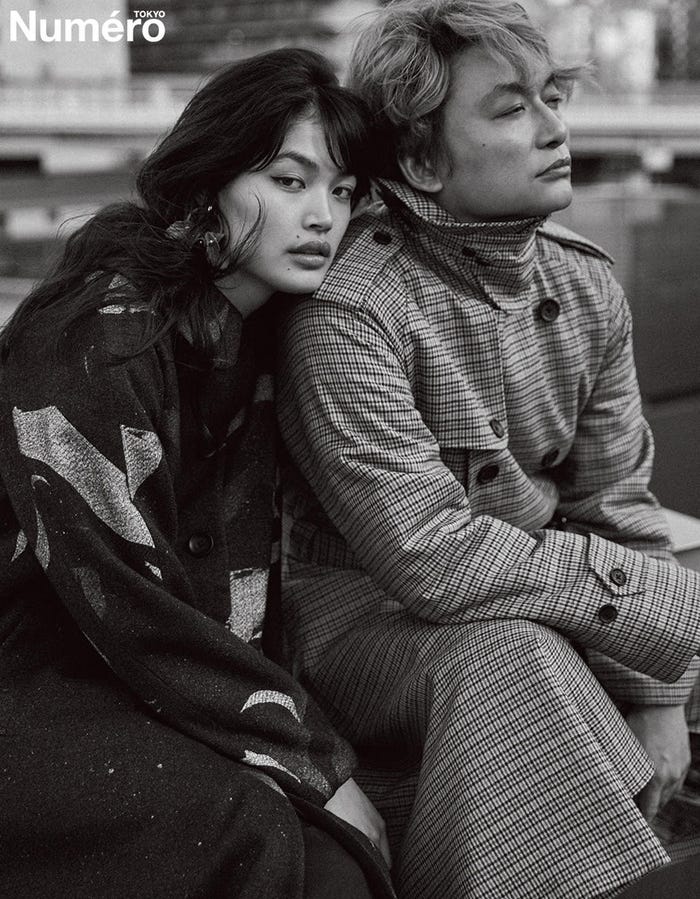 (右)香取慎吾(画像提供:扶桑社)