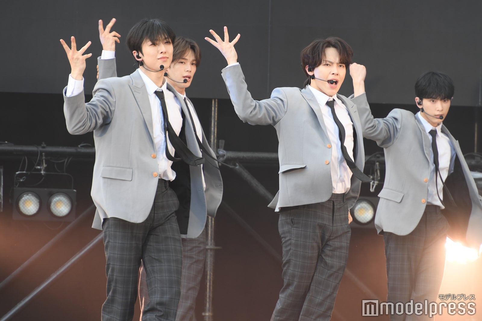 &TEAM（C）モデルプレス