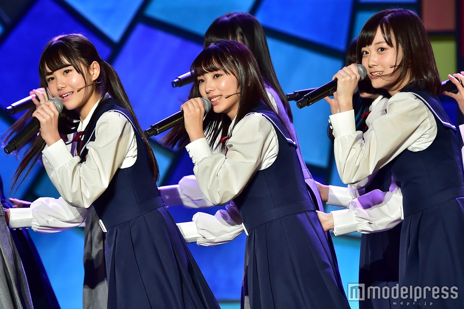 伊藤理々杏、与田祐希、山下美月（C）モデルプレス