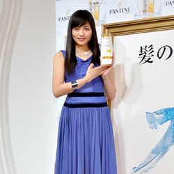 セクシードレスで登場した川口春奈