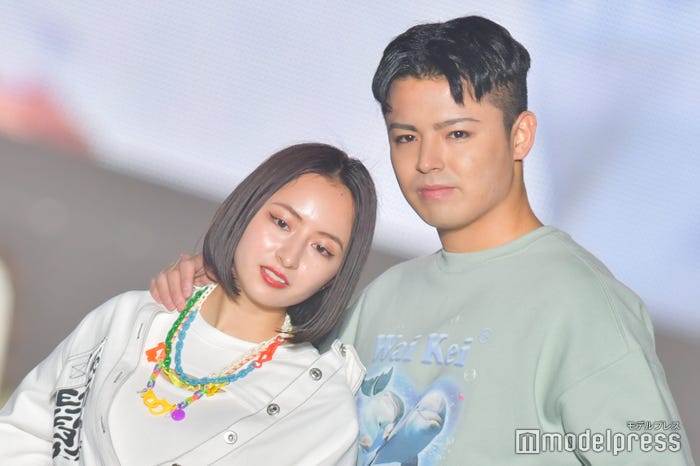 ジュリア、コーディ(C)モデルプレス