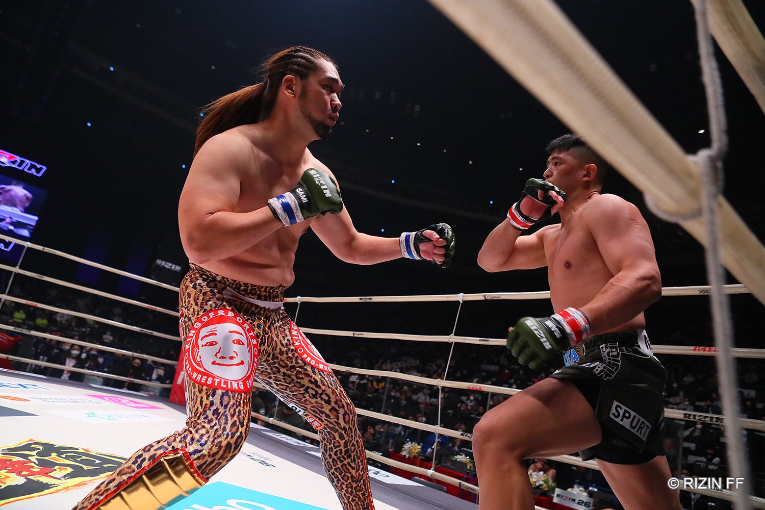 シバターVSHIROYA（C）RIZIN FF