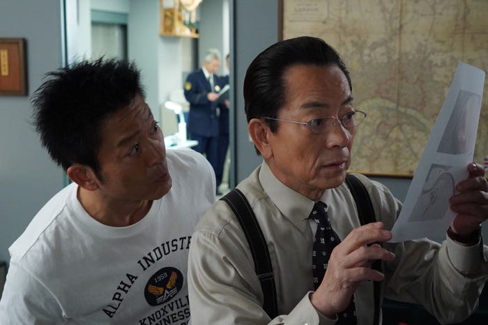 寺脇康文、水谷豊「相棒 season23」第6話(C)テレビ朝日