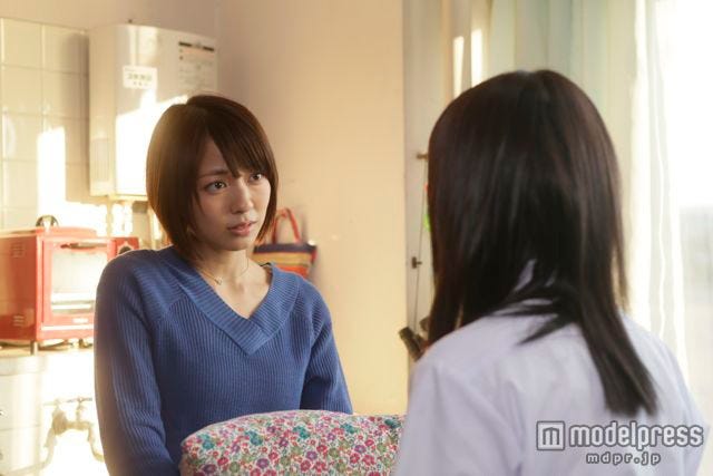 梨里杏/映画「先輩と彼女」より