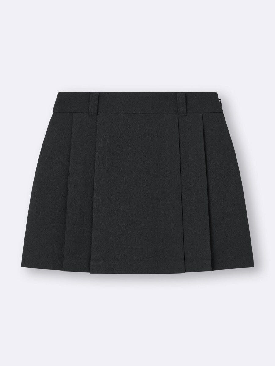 2026gu大人女性おすすめ黒サイドプリーツスコート