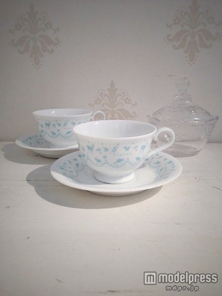 【心斎橋OPA店限定ノベルティ】ティーカップ＆ソーサー2組・キャニスター。10500円（税込）以上購入時にプレゼント