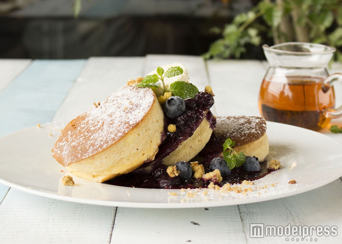 ブルーベリーソースのパンケーキ／画像提供：湘南パンケーキ