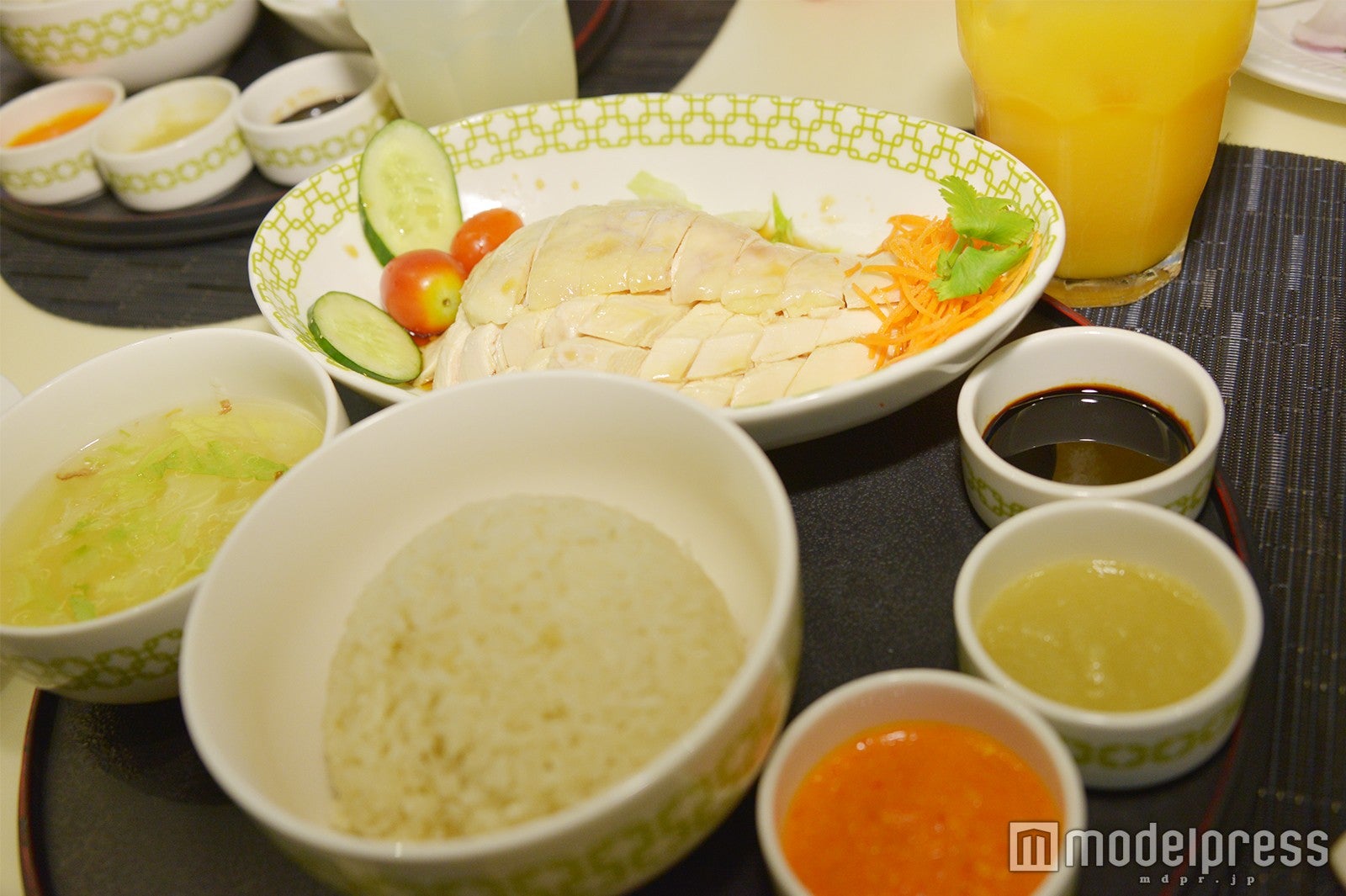 チキンライス （C）モデルプレス