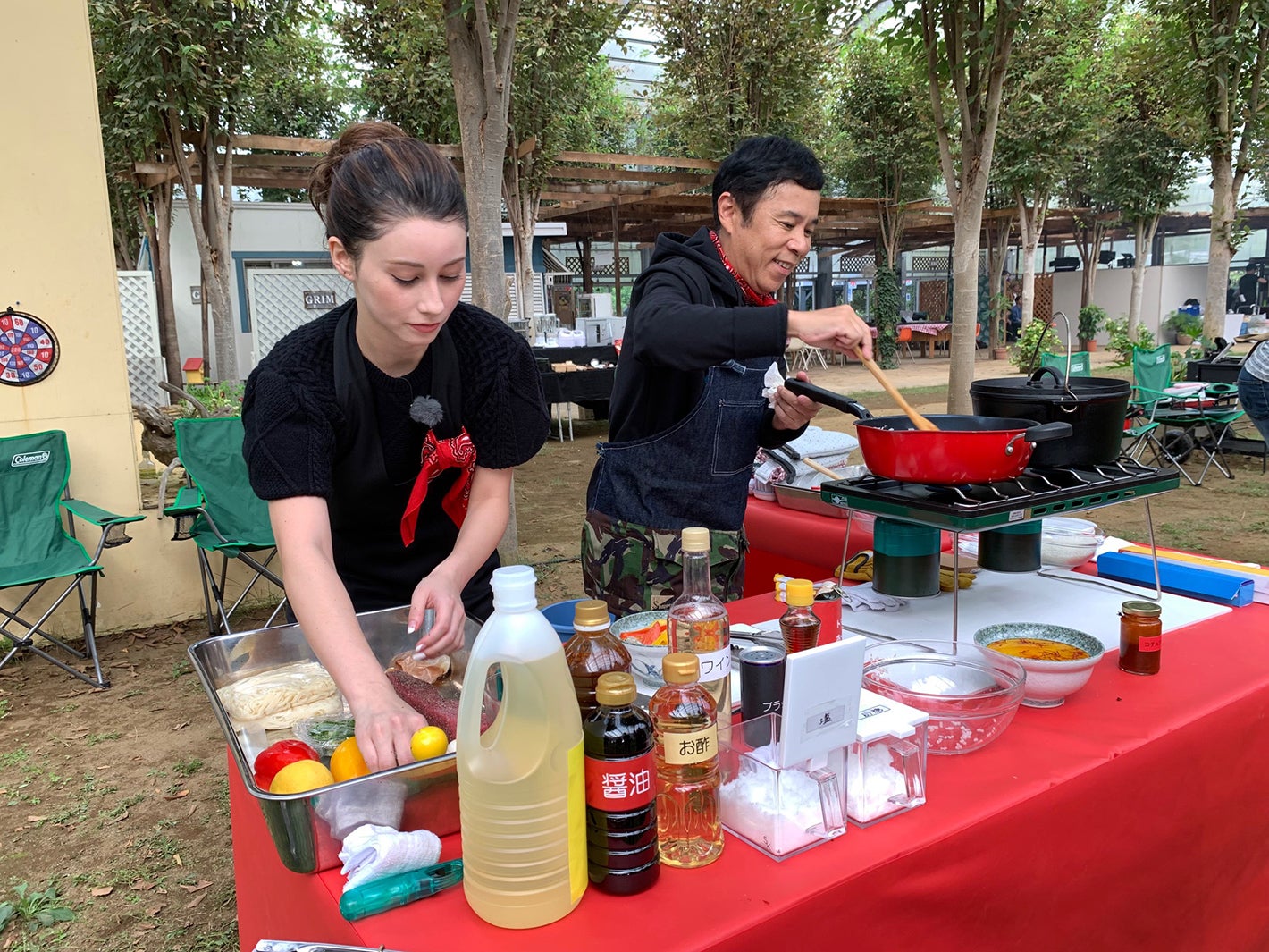 ダレノガレ明美、岡村隆史（C）日本テレビ