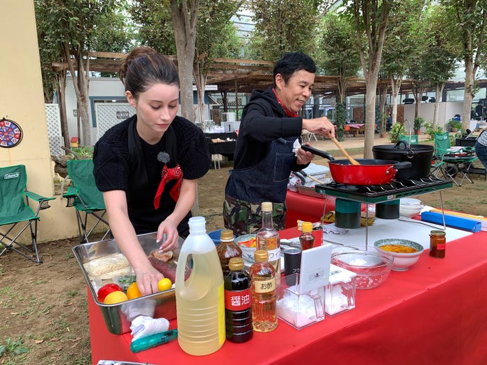 ダレノガレ明美、岡村隆史(C)日本テレビ