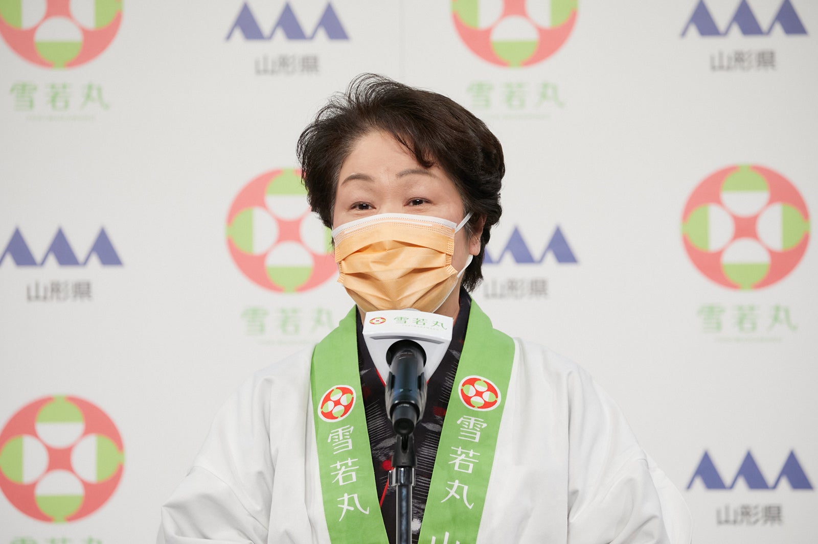 吉村美栄子県知事（提供写真）