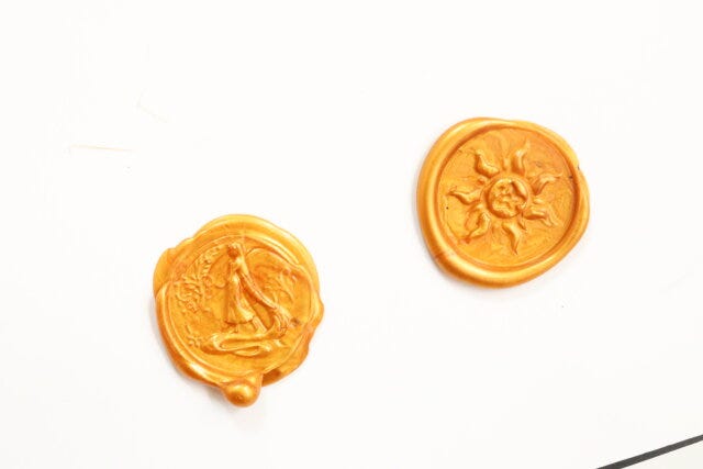 ダイソー スタンプヘッド、シーリングスタンプ用(塔の上のラプンツェル) ダイソーのスタンプヘッド、シーリングスタンプ用(塔の上のラプンツェル)を使ったシーリングワックス