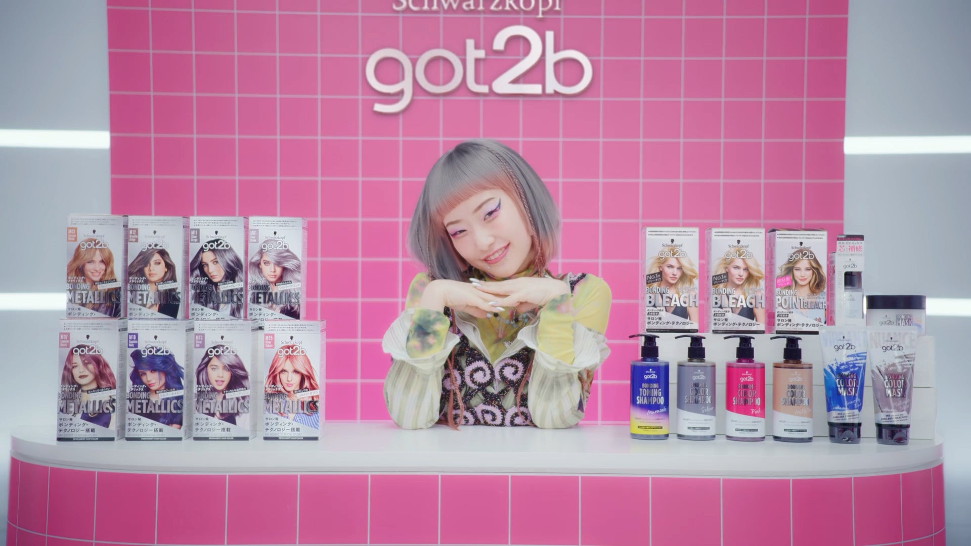 詩羽／新WEB CM「もっと自由に、なりたい私へ篇」より（提供写真）