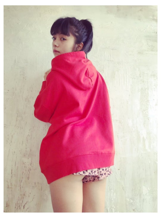 池田エライザ、振り向きSEXYショットに「見えてる」ファンから興奮の声