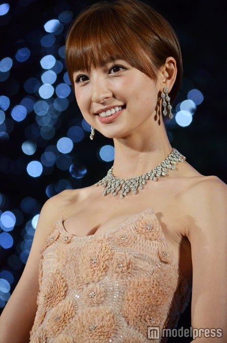 篠田麻里子