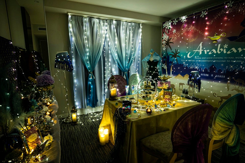 “アラジンと魔法のランプ”特別ルームでアフタヌーンティー体験、名古屋で開催