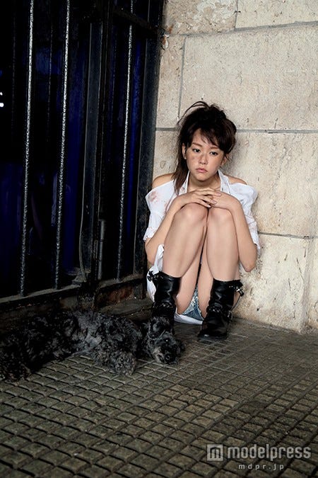 「徹底的に汚い私をみて(笑)」と語った桐谷美玲/画像提供:講談社