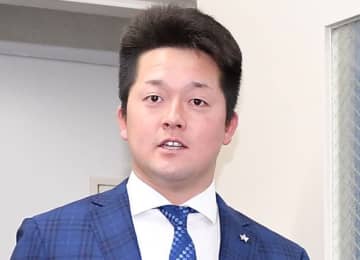 DeNA・牧 現状維持2.5億円でサイン プロ5年目は左手手術で離脱 93試合出場、打率・277、16本塁打、49打点は過去ワースト