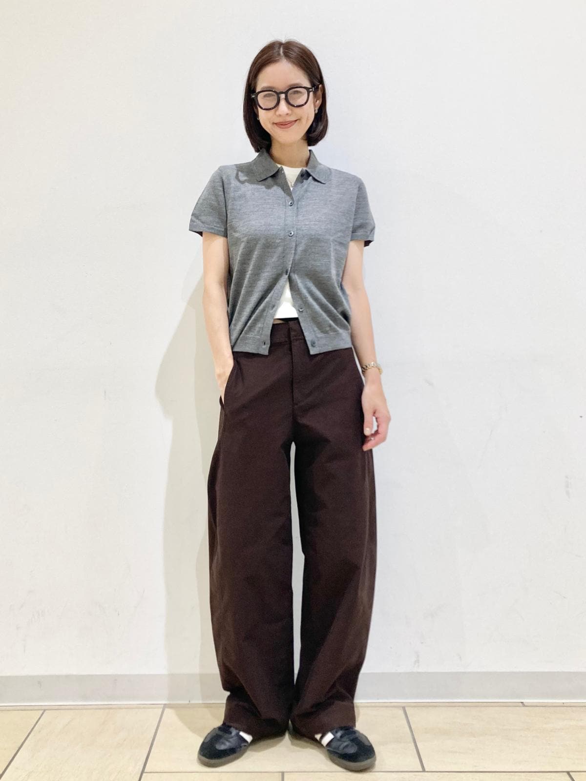 バレルシルエットのパンツともバランスよく合わせられます 出典:StyleHint