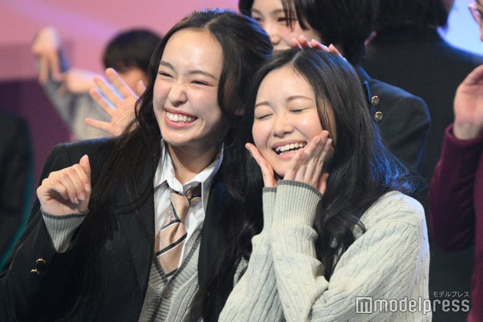 大塚萌香、鈴川紗由(C)モデルプレス
