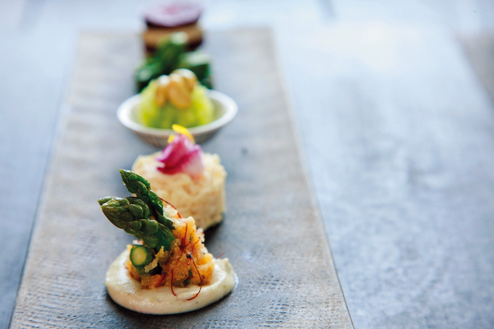 箱根本箱／画像提供：日本出版販売株式会社