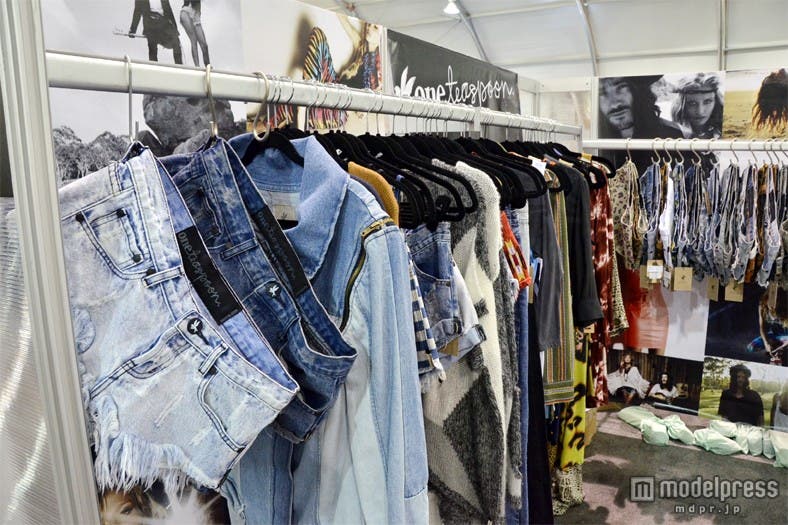 「One Teaspoon」の新作(「MAGIC」2013S/Sにて)