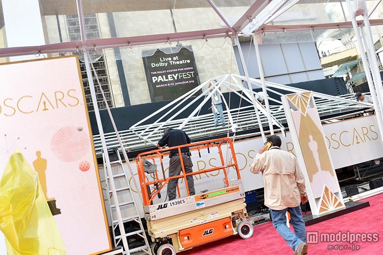 第87回アカデミー賞、レッドカーペット会場準備の様子（米・ドルビー・シアター／画像：モデルプレス）