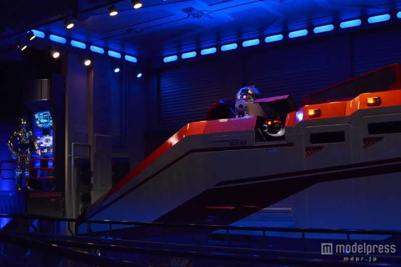 スター・ツアーズ コンコース