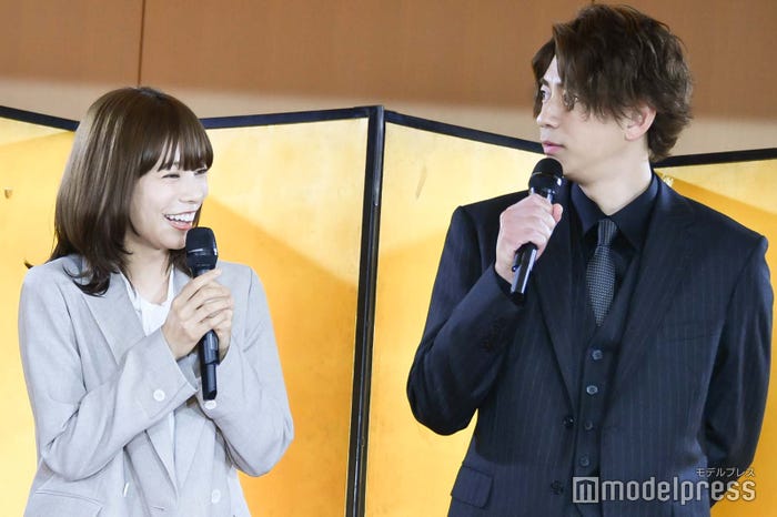 桜井ユキ、三浦翔平(C)モデルプレス