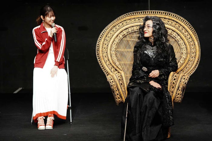 西野七瀬、木野花/撮影:田中亜紀