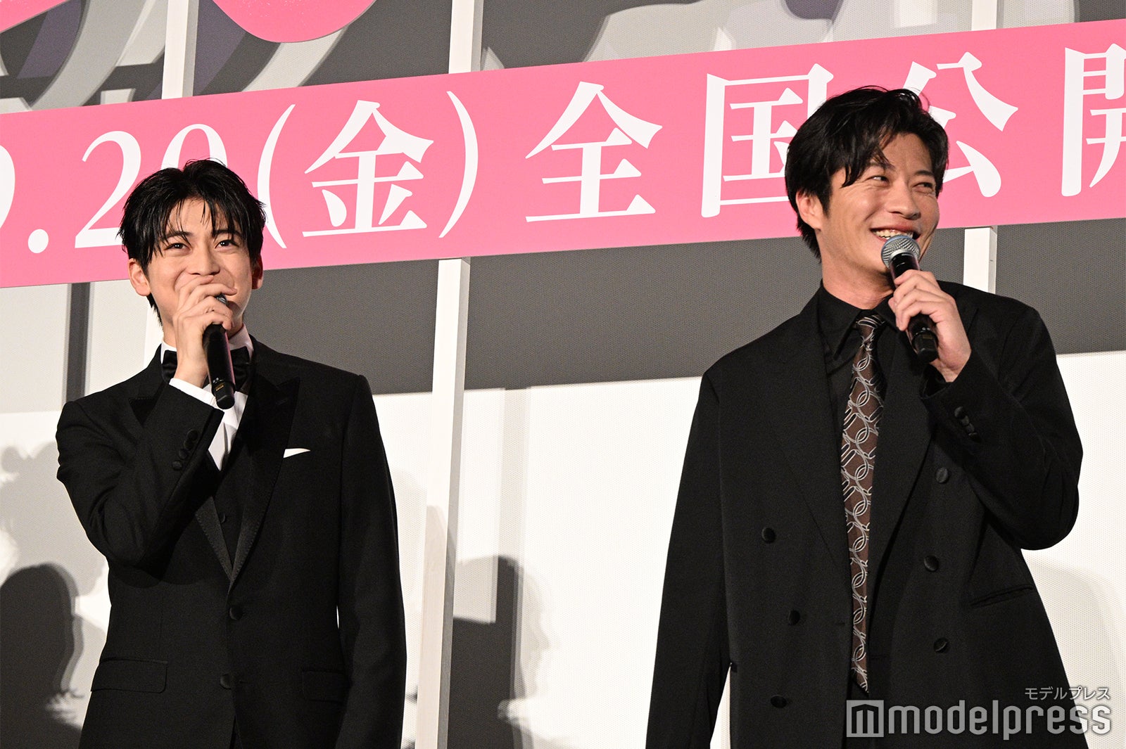 高橋文哉、田中圭（C）モデルプレス