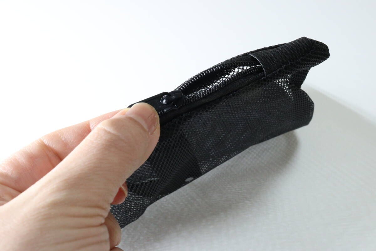 そのまま洗えるトラベルミニバッグ　ファスナー