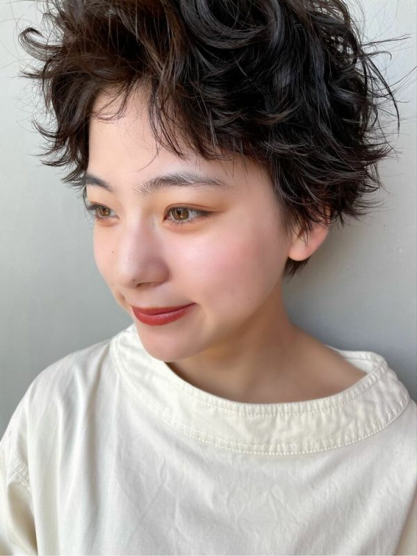 ベリーショートにおすすめのパーマカタログ おしゃれなヘアスタイルに挑戦しよう モデルプレス ベリーショートにおすすめのパーマカタログ おしゃれなヘアスタイルに挑戦しよう モデルプレス
