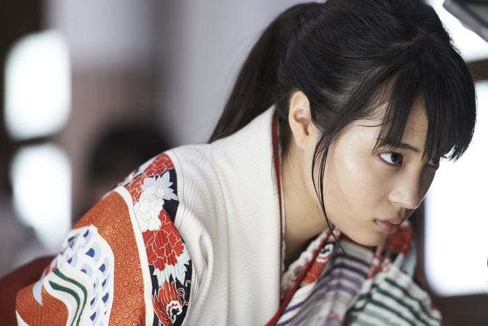 映画「ちはやふる」より(C)2016映画「ちはやふる」製作委員会(C)末次由紀/講談社