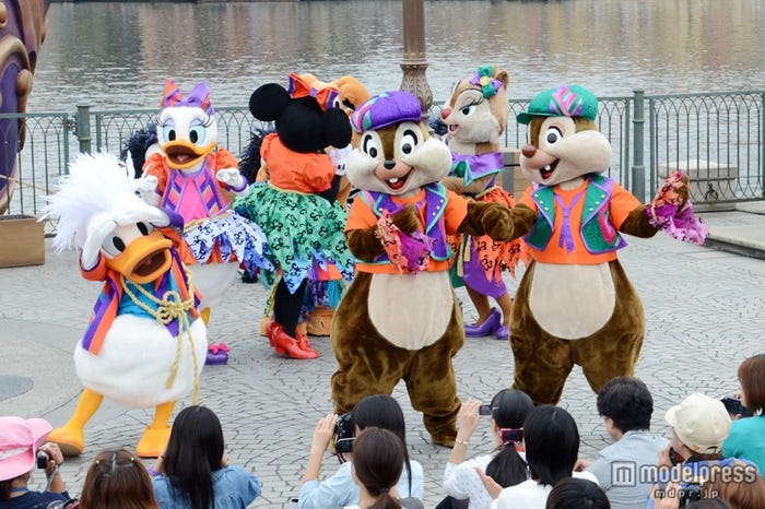 新プログラム「ウェルカム・スケルトン・フレンズ」/ドナルド、チップ、デール