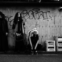 首振りDolls、ニューアルバム『ドラマティカ』のオフィシャルインタビューが到着!