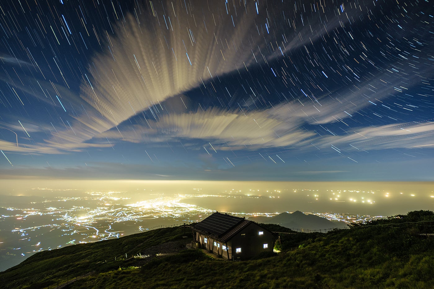 「星々を眺める」星取県フォトコンテスト大賞作品 （提供写真）