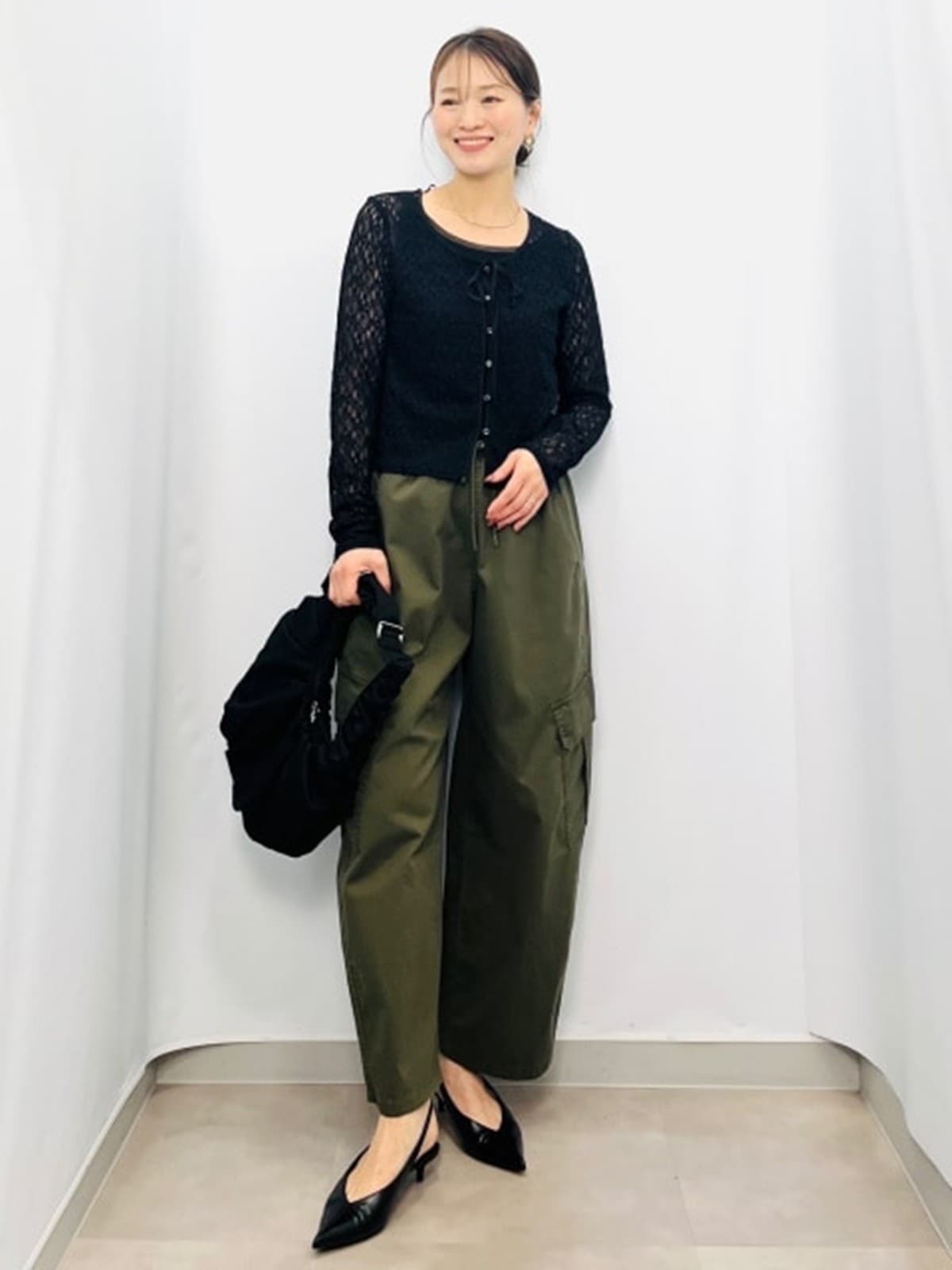 ほんのり透け感があって品よく着られます　出典：StyleHint