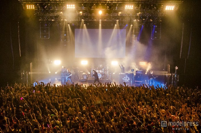 「CDショップ大賞スペシャルLIVE」に出演したMAN WITH A MISSION