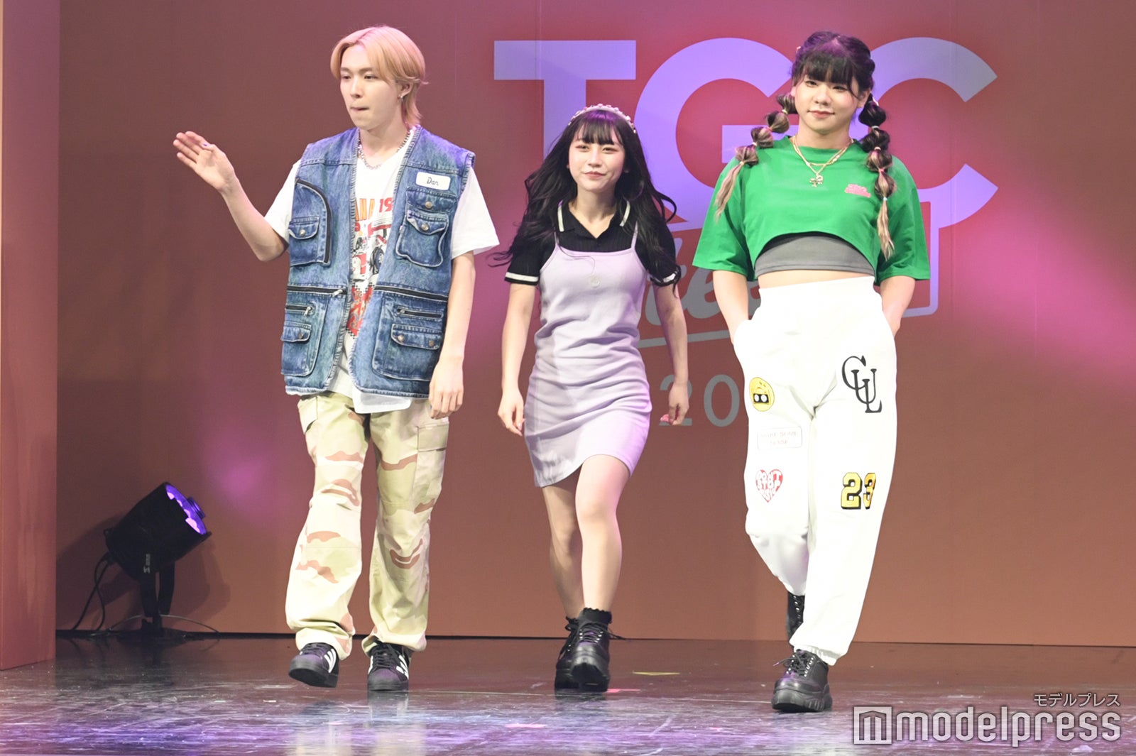 こま、ゆら、とうあ（C）モデルプレス